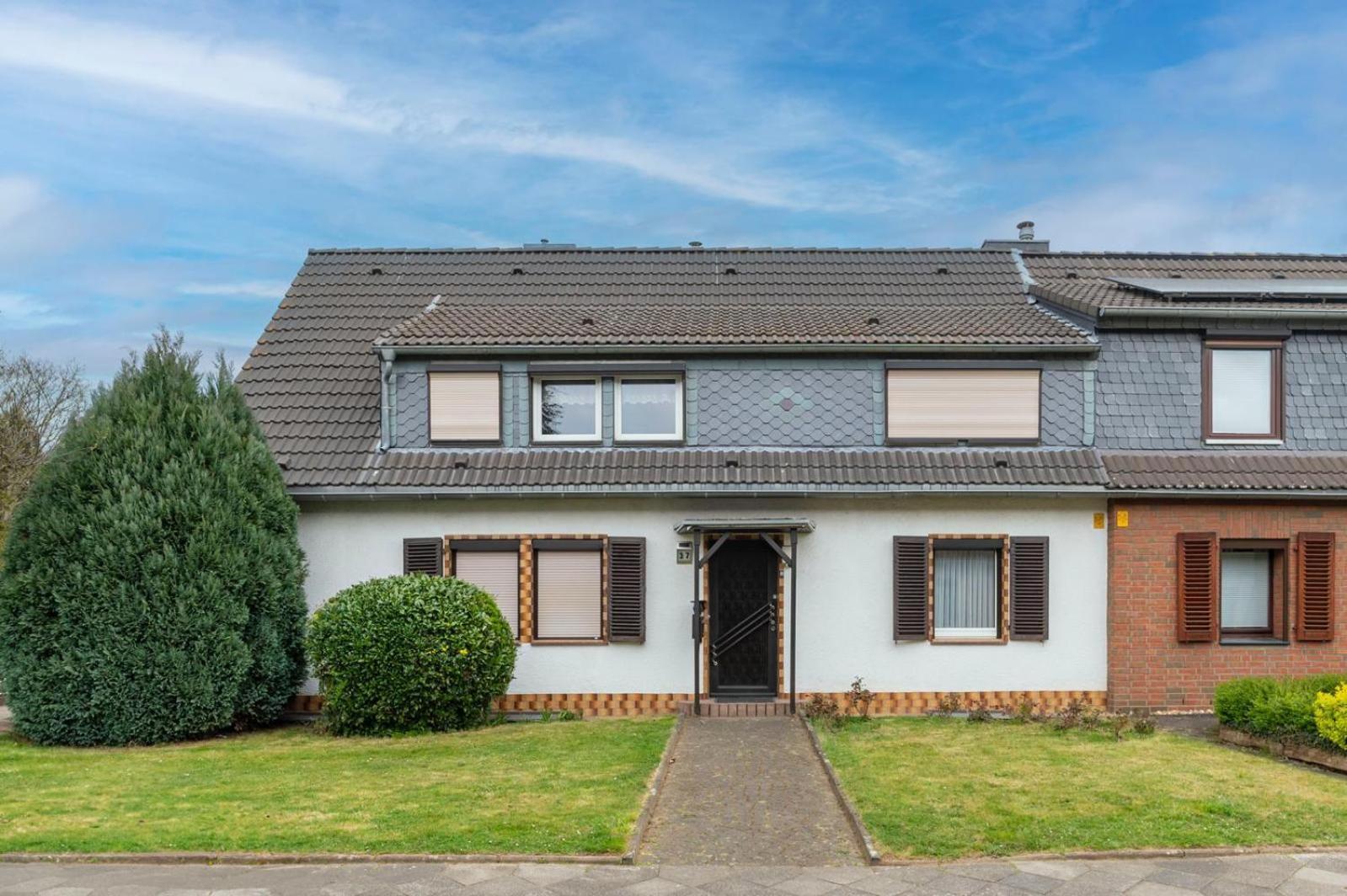 Cozy Villa With Garden, Balcony And Parking Area In Duesseldorf Zewnętrze zdjęcie